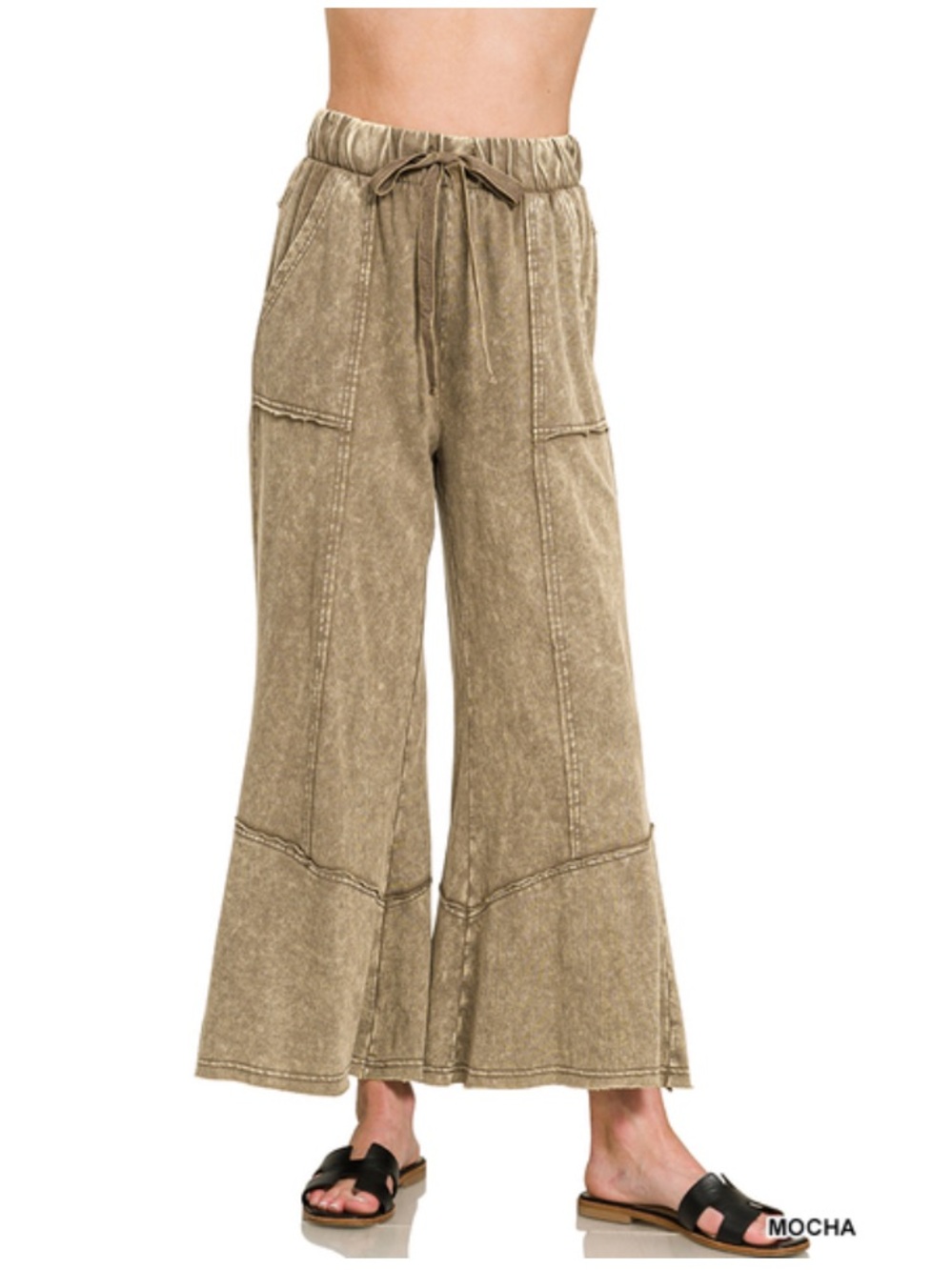 162 ❤️Zenana mocha EXPOSED-SEAM FLARE HEM
PANTS WITH POCKETS